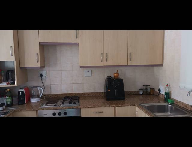 3 BEDROOM HOUSE TO LET IN ESCOMBE